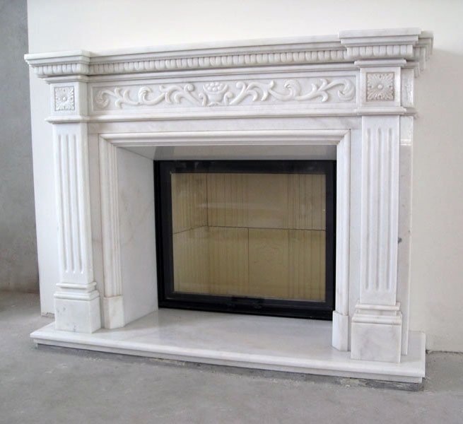 Портал Preston, White (Continental) Материал: мрамор White. Благодаря особому виду каминный портал Preston выглядит самым шикарным и грандиозным среди всей коллекции порталов компании Continental. Изысканный античный дизайн этой модели прекрасно сочетается с орнаментами и декоративными элементами, оформляющими массив натурального камня. Гладкая, блестящая поверхность мрамора выгодно выделяет архитектурные детали изделия. Благодаря цвету и структуре натурального камня, классические орнаменты, линии, полуколонны и купели облицовки особым образом выделяются, оттеняются, становятся объемными, приобретают классическую глубину и строгость. Хотите купить камины из мрамора? Домотехника - большой выбор с доставкой по России.